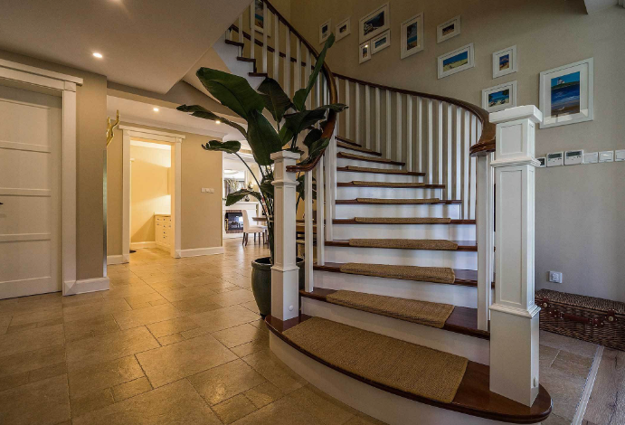 金屬樓梯彎圓處理的精湛技巧與挑選優(yōu)質金屬激光加工廠家的智慧之選 金屬旋轉樓梯